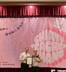 嘉義張老師志工授證暨獎謝  黃國芳主委頒發服務時數超過6000小時  象徵最高榮譽的志工終身成就輔導服務獎章