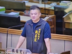 白沙籍議員魏睿宏於5/29日縣政總質詢中，針對「移工零付費」政策與地方流浪狗危害、自由潛水及潛水夫病治療等議題提出質詢。 魏議員強烈要求社會處長必須積極反映澎湖地方反對強行推動移工零付費方案。