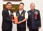 警察節慶祝大會 縣長鍾東錦頒獎表揚績優官警 肯定警察與志工無私貢獻