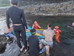 喙鯨擱淺綠島柚子湖｜海巡民眾30人救援總動員，仍不幸死亡！