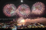 嘉義縣「2026東石海之夏」壓軸煙火秀登場 單日破7萬人次湧入碼頭看煙火！