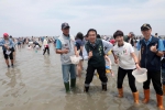 2026台南七股海鮮節熱鬧登場 黃偉哲邀親子下水挖文蛤、品海味