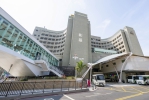 71歲游婦急性腦中風，住院期間接連心律不整、心跳驟停，幸經彰基搶救化險。（照片彰基提供）
