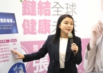 中秋節做公益 雲林立委張嘉郡拋磚引玉 捐月薪採購弱勢團體禮盒 讓愛心持續傳遞 社會充滿更多分享與關懷！