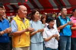 南投市三玄宮中元普度 許縣長參香祈求平安（圖1縣府提供）