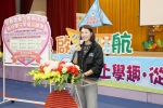 開學日許縣長親送新生開學禮包 宣布校園午餐補助調增10元（圖2縣府提供）