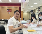 嘉義市議員黃盈智完成登記參選連任 配合民進黨福利政策列車爭取福祉