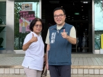 姜梅紅議員陪同姜鈞翔完成參選登記 期盼延續服務為地方承擔