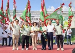 黃啟豪「好采頭」披掛綵帶授戰旗 新港競選總部熱鬧成立