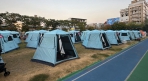 彰化縣府在溪湖鎮湖北國小舉辦「災民夜宿體驗」。（照片縣府提供）