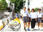 從「人車爭道」到「安心上學路」 嘉義市育人國小千萬人行道工程啟用 為孩子打造幸福通學路！
