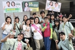 新世代活力16名青年志工力挺 伴跑呂慧瑜穿梭巷弄追垃圾車掃街