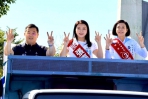 雲林縣斗六市長候選人黃尤美抽③號喊「萬事OK」 與縣長候選人張嘉郡合體車掃拜票 國民黨主委簡明欽籲團結支持國民黨唯一提名的黃尤美！